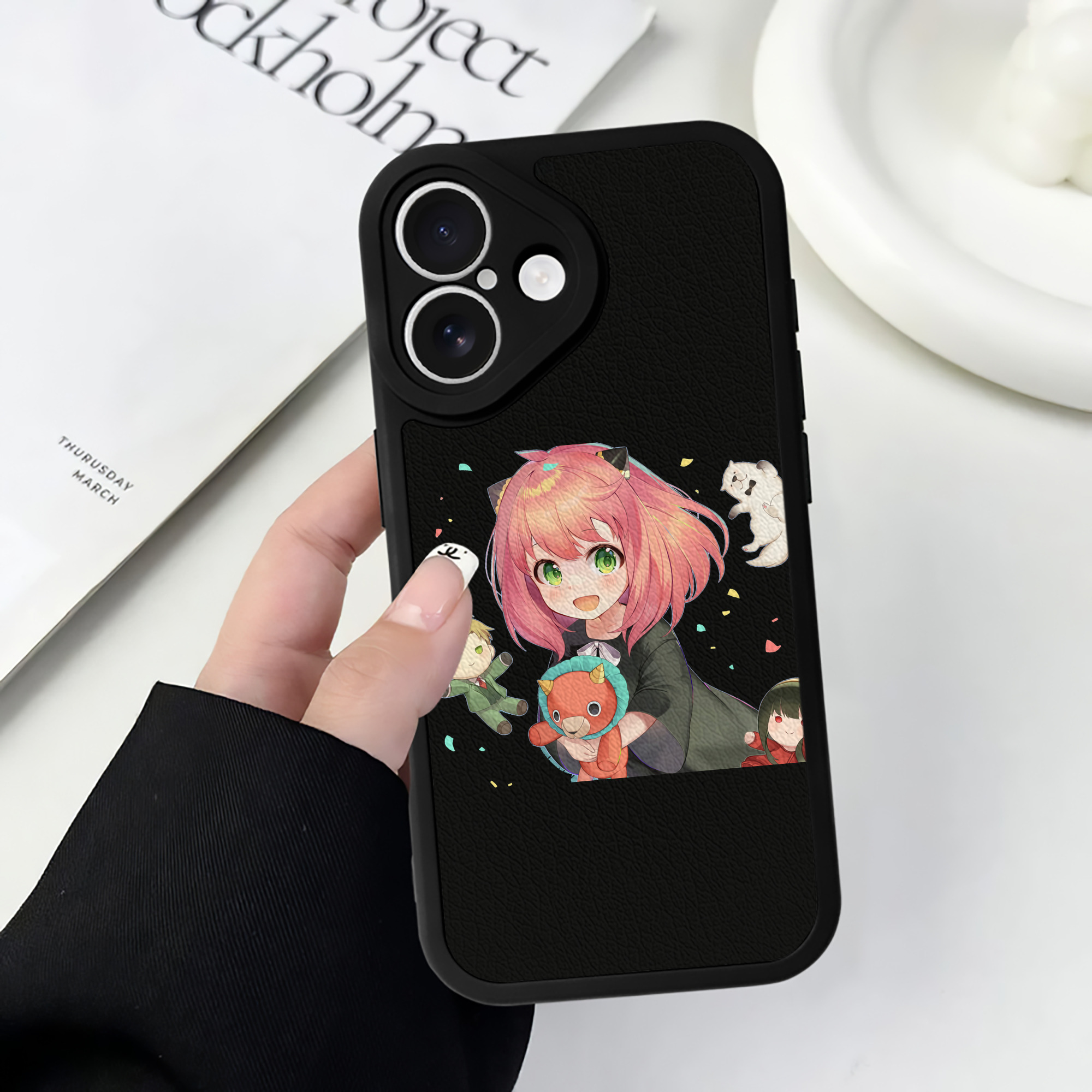 （画像用） SPY×FAMILY间谍家家酒 【iPhone 16シリーズ対応】シリコンスマホケース（レザー調） 材質：シリコン